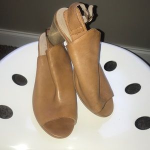 Faux leather peep toe pumps